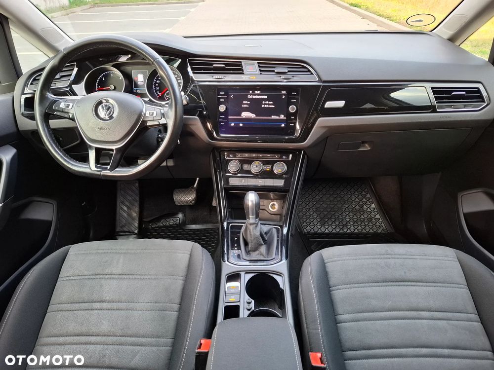 Volkswagen Touran 2.0 TDI SCR DSG Highline - 15