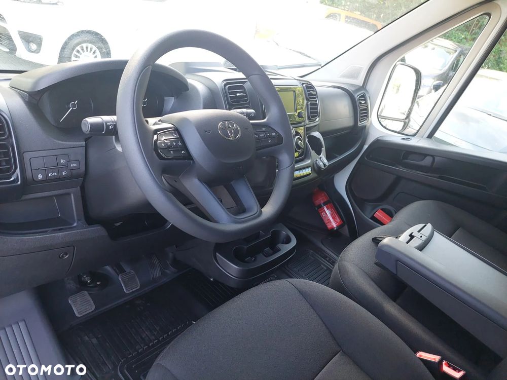 Toyota Proace MAX - 27