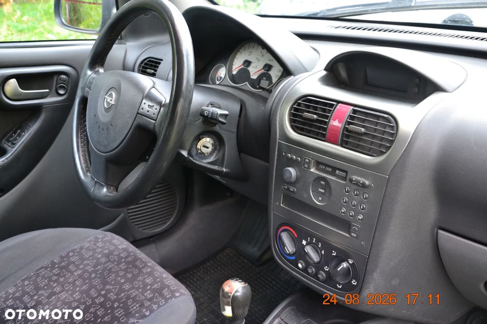 Opel Corsa 1.4 16V Sport - 17