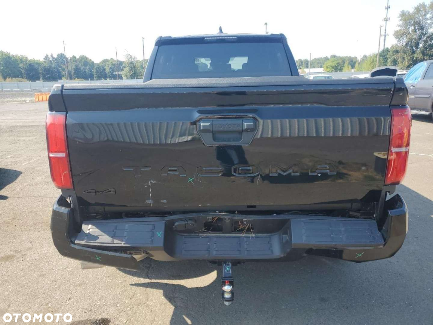 Toyota Tacoma - 4
