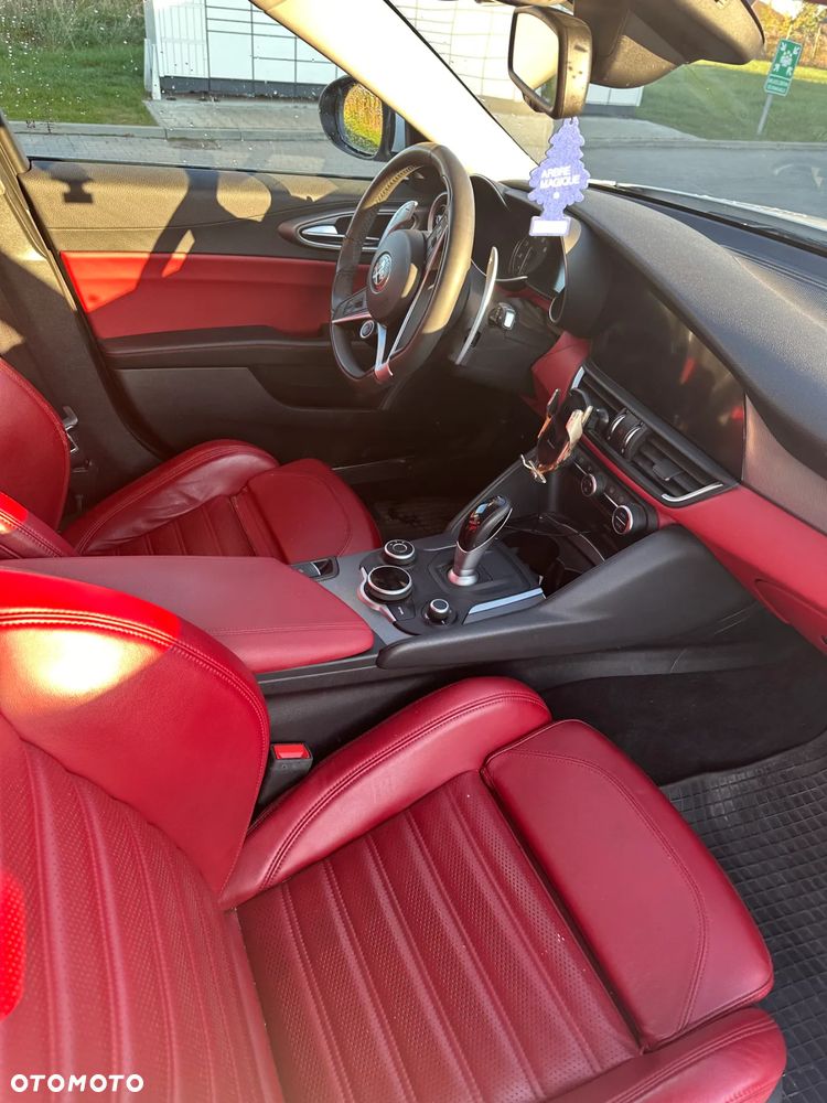 Alfa Romeo Giulia 2.0 Turbo Veloce - 2