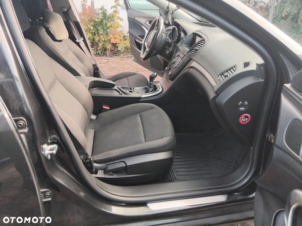 Opel Insignia - 16