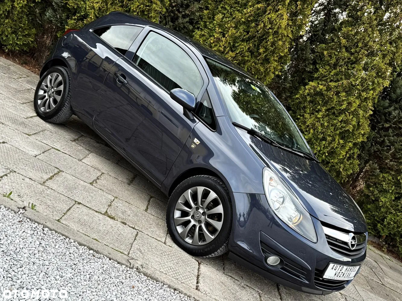 Opel Corsa - 2