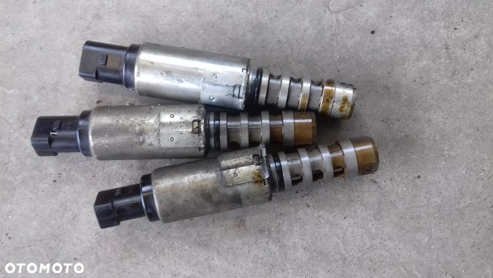 zawór faz rozrządu 06E109257F 06E109257J A6 C6 2.4 3.2 - 1