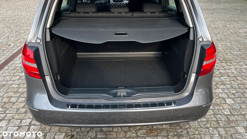 Mercedes-Benz Klasa B 180 (BlueEFFICIENCY) - 15