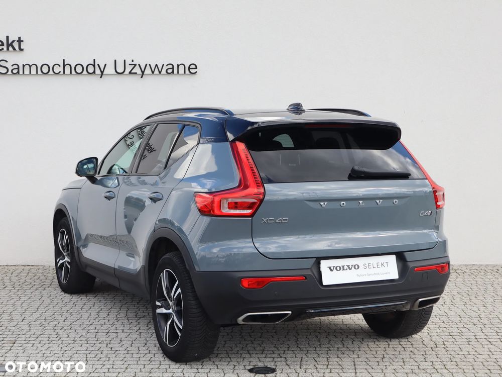 Volvo XC 40 D4 AWD R-Design - 3