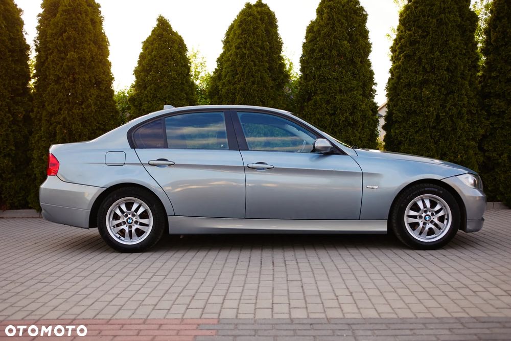 BMW Seria 3 318d DPF - 8
