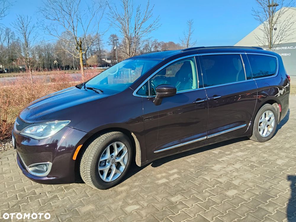 Chrysler Pacifica 2017