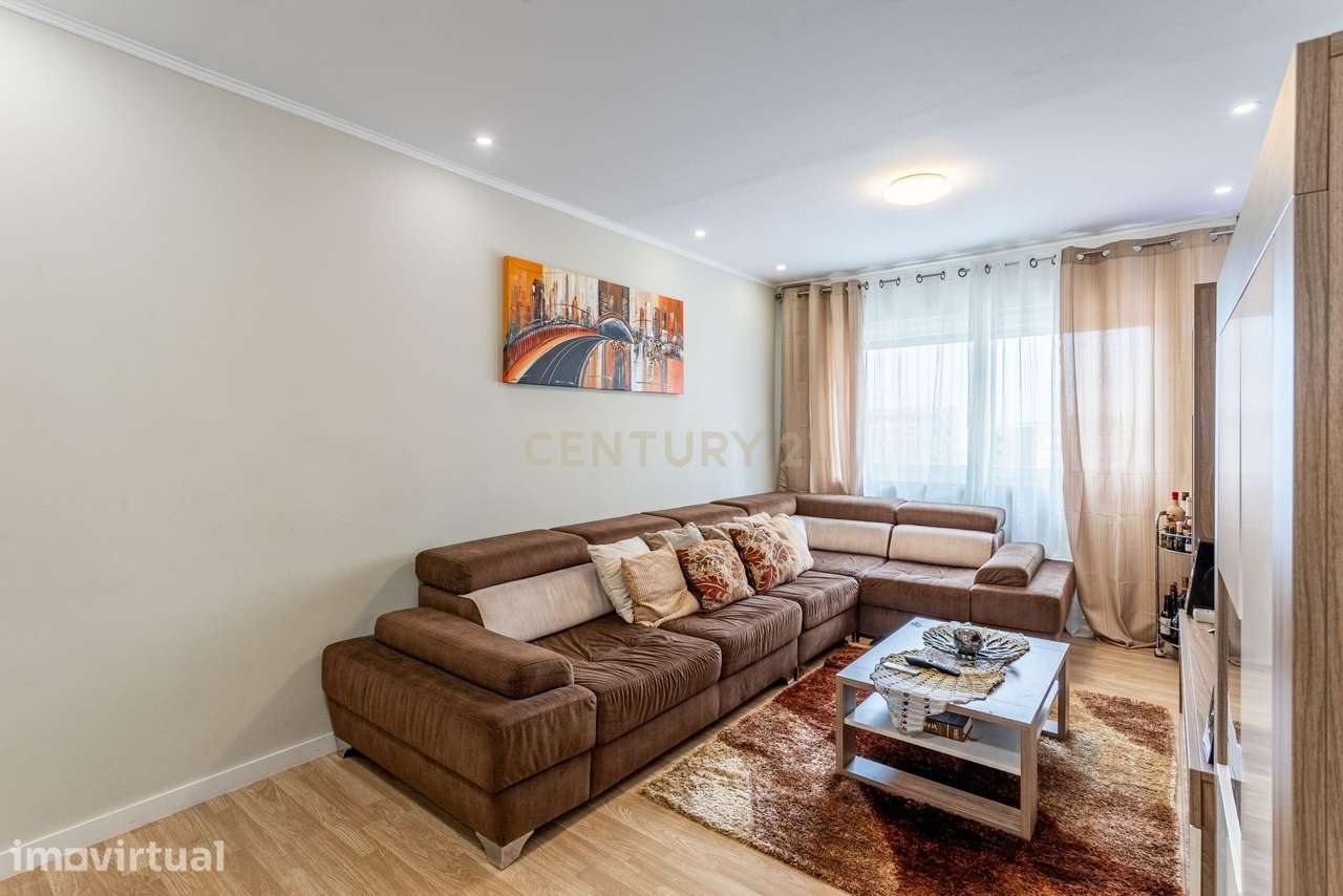 Apartamento Renovado T3 em Santo António dos Cavaleiros, Loures - Grande imagem: 2/23