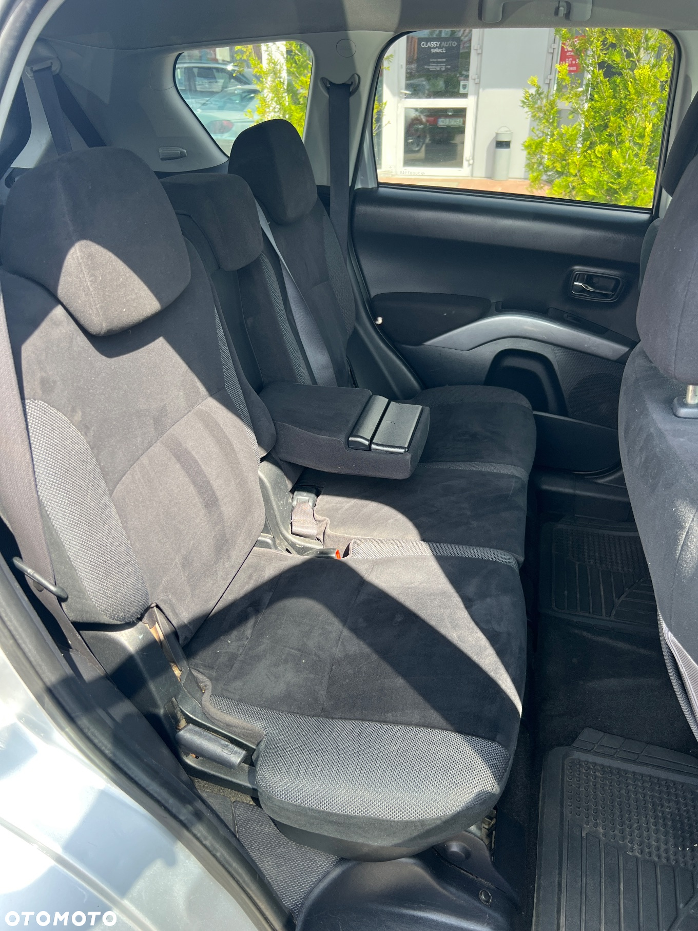 Mitsubishi Outlander 2.0 DI-D 4WD Instyle - 6