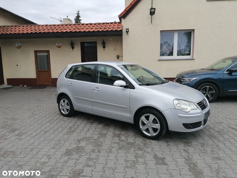 Volkswagen Polo - 2