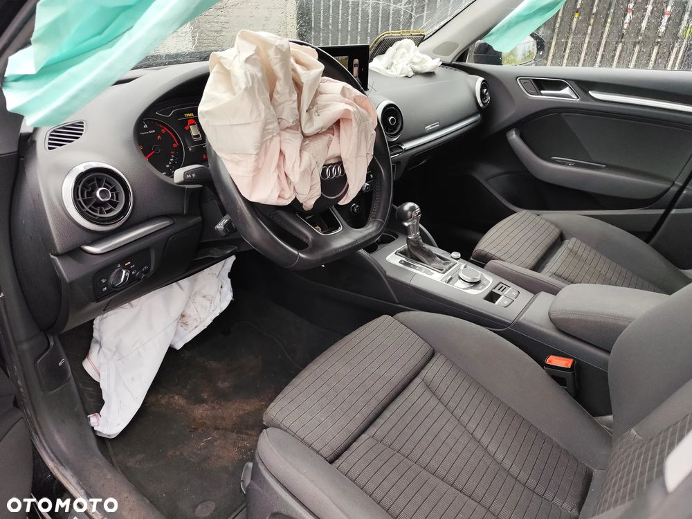 Audi A3 Sportback 35 TDI S tronic S line - 14