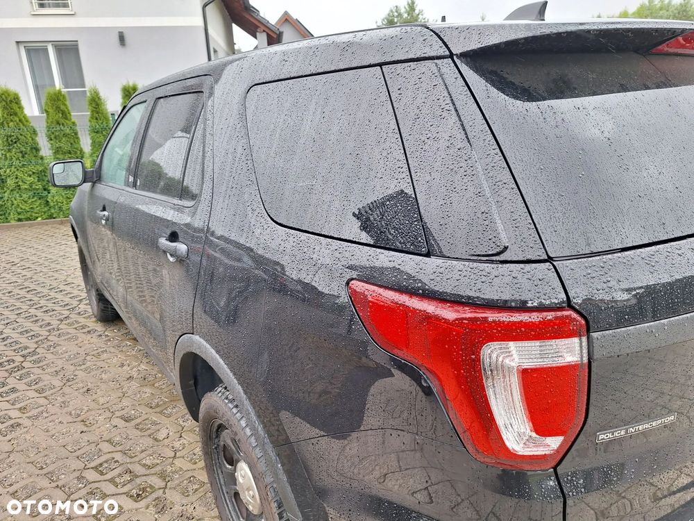 Ford Explorer - 24