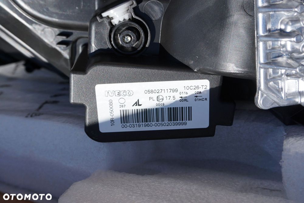 LAMPA PRZEDNIA PRAWA DAILY IV 05802711799 IVECO 2014- - 10