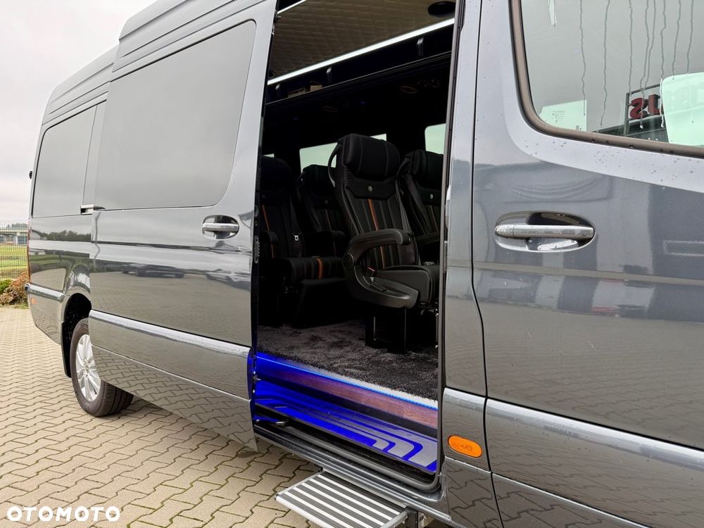 Mercedes-Benz Sprinter - 9