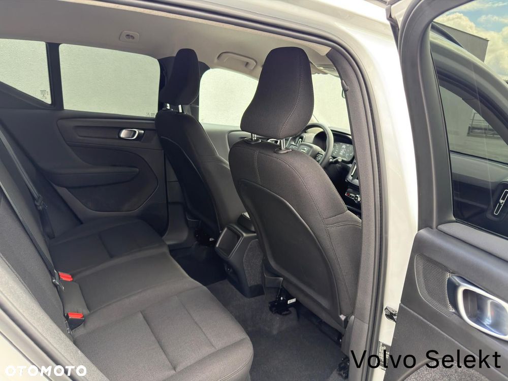 Volvo XC 40 - 25