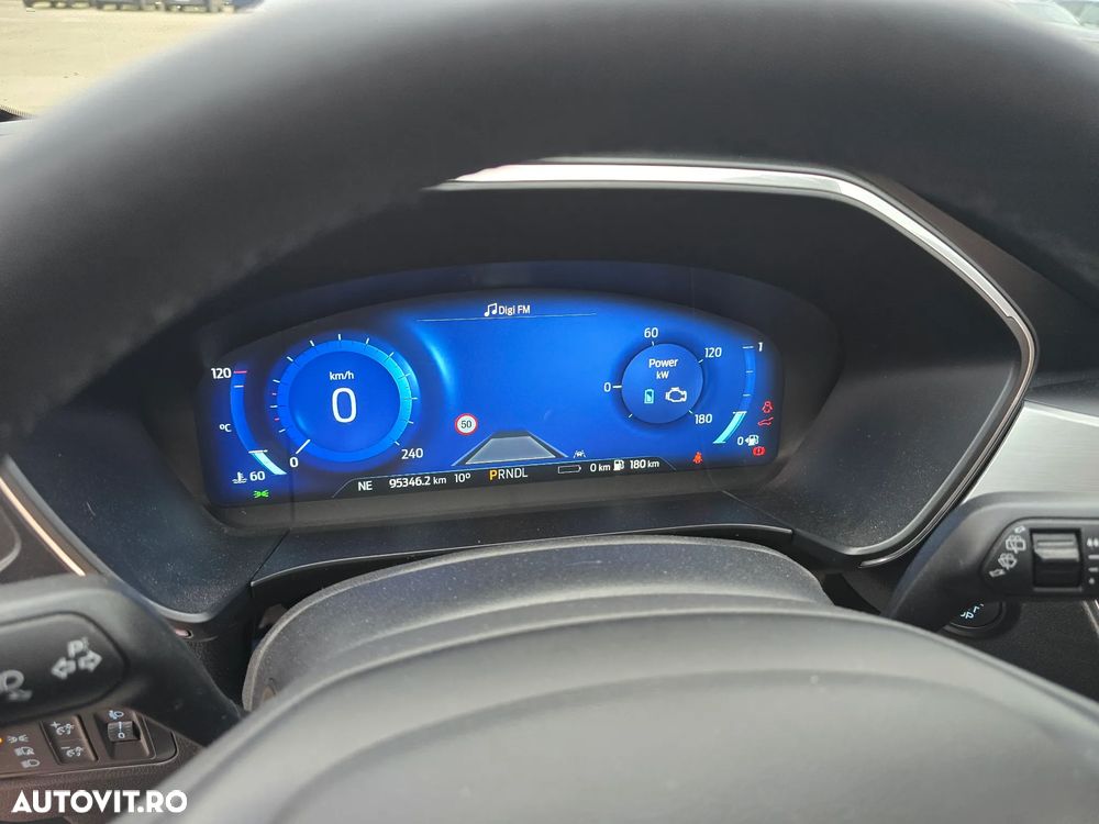 Ford Kuga 2.5 Duratec PHEV ST-LINE - 8