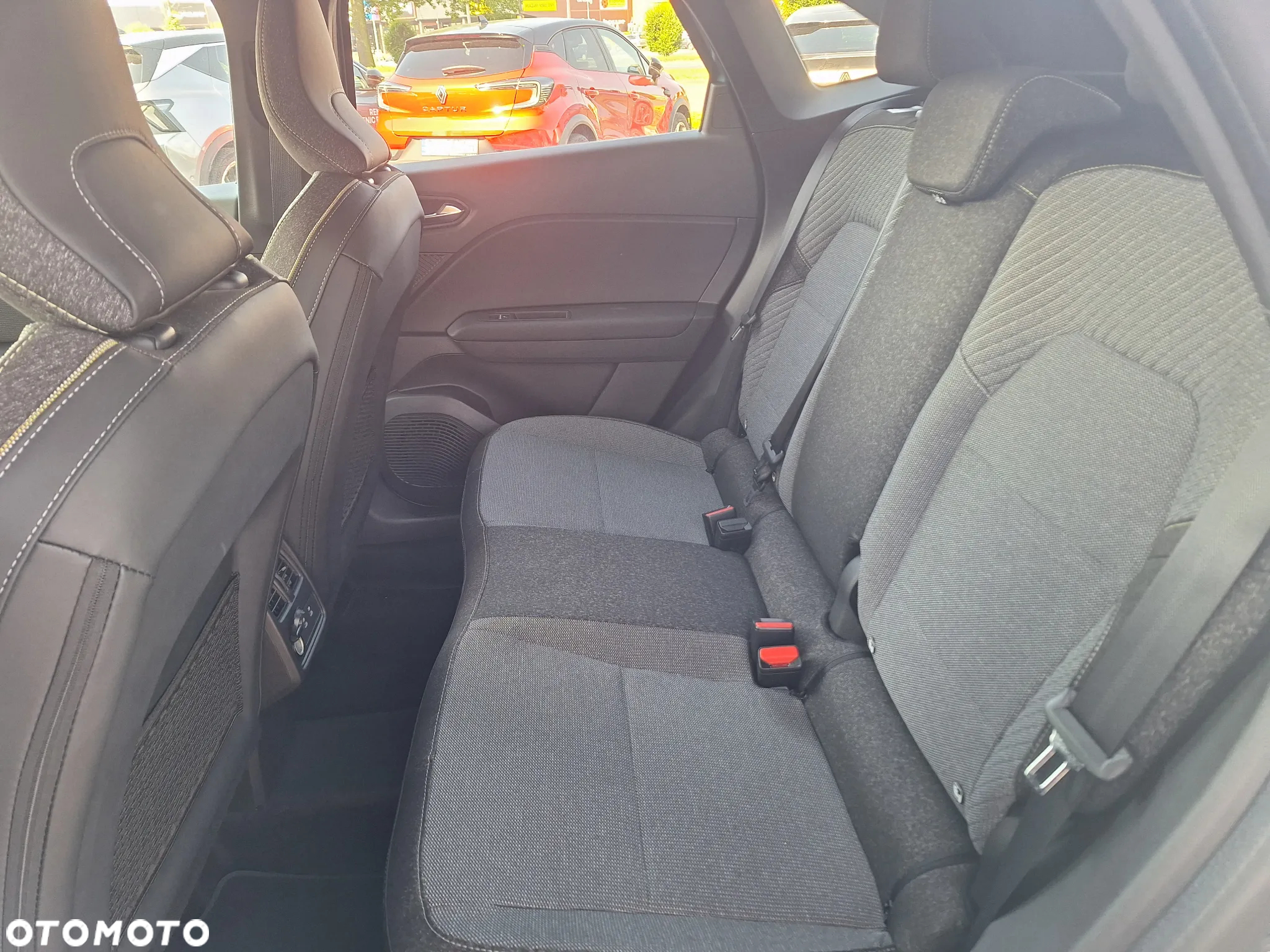 Renault Symbioz 1.6 E-Tech Full Hybrid 145 Techno - 13