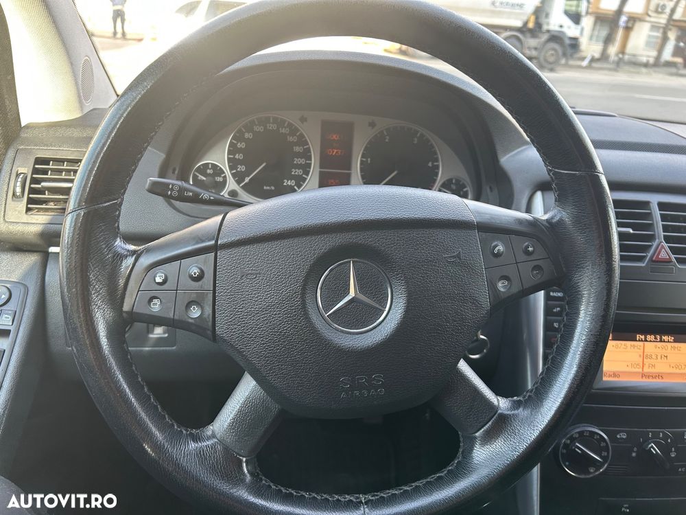 Mercedes-Benz B 200 - 20