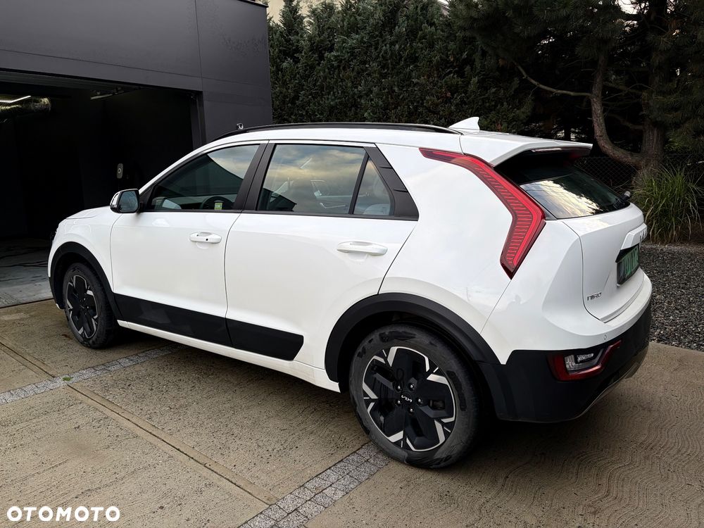 Kia Niro 64kWh M - 3