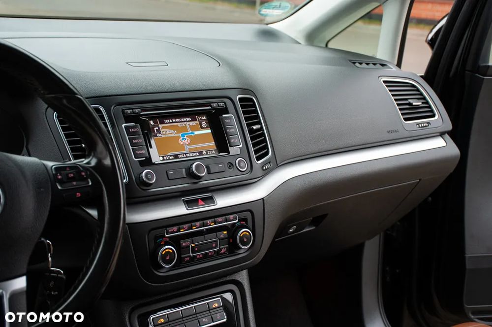 Volkswagen Sharan 2.0 TDI Highline DSG - 25