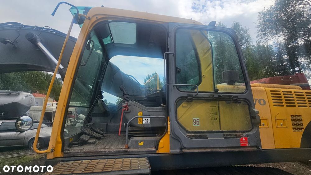Volvo EC 240 BLC - 11