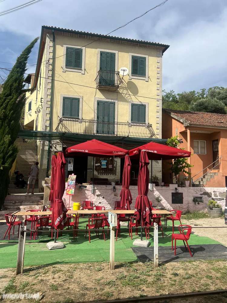 Bar/Restaurante a funcionar em Foz Tua com Moradia de 2 pisos - Grande imagem: 4/13