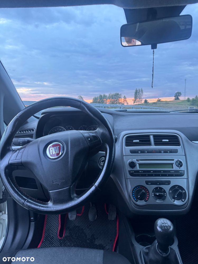 Fiat Punto 2012 - 10