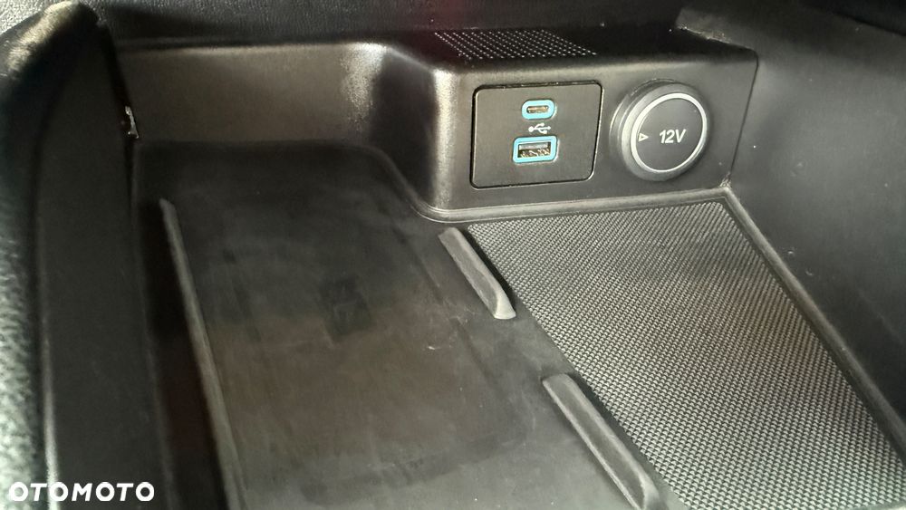 Ford Kuga 2.0 EcoBlue Hybrid ST-LINE - 33