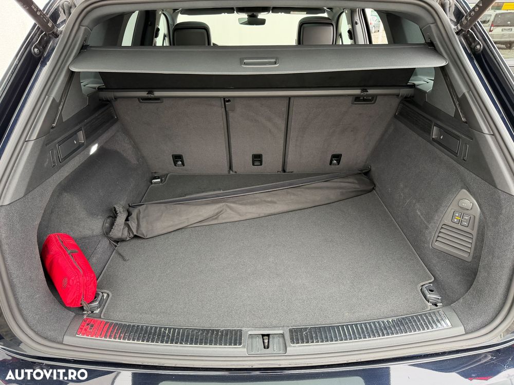 Volkswagen Touareg V6 TDI 4MOTION R-Line - 28