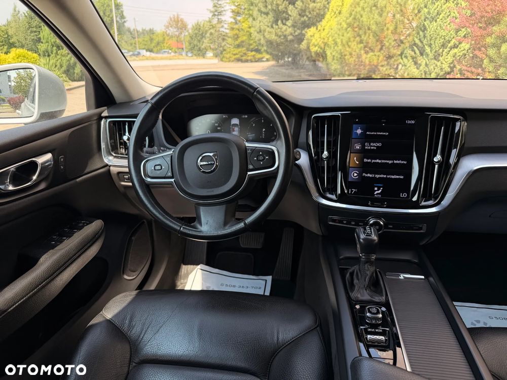 Volvo V60 D3 SCR AWD - 23
