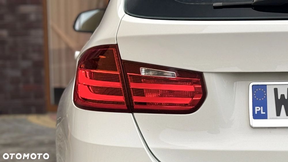 BMW Seria 3 316d Luxury Line EU6 - 23