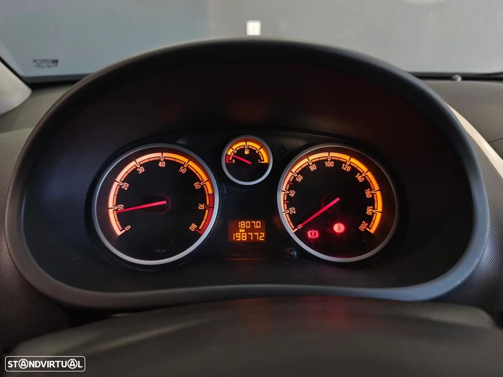 Opel Corsa 1.2 Enjoy - 46