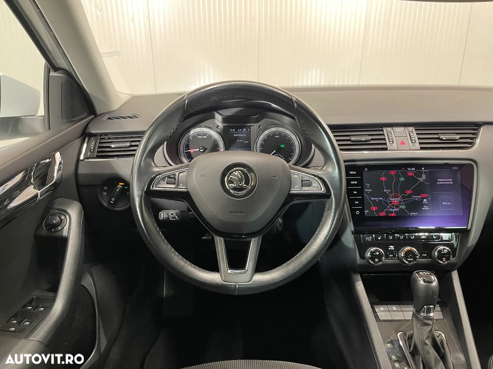 Skoda Octavia Combi 1.6 TDI DSG Style - 6