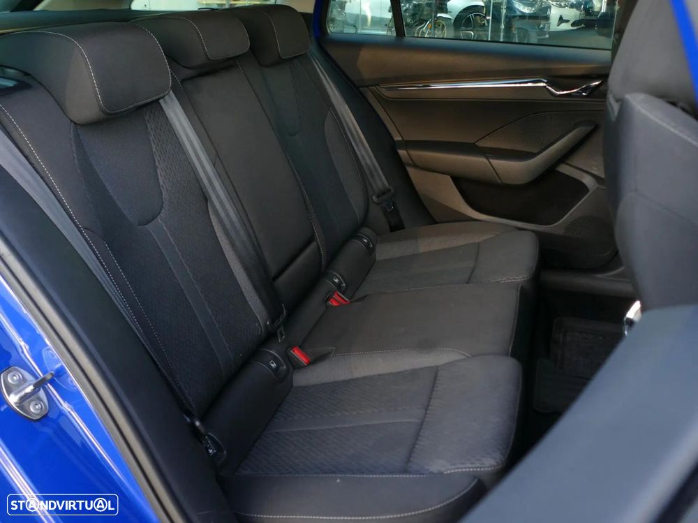 Skoda Octavia 1.4 TSI iV Ambition DSG - 32