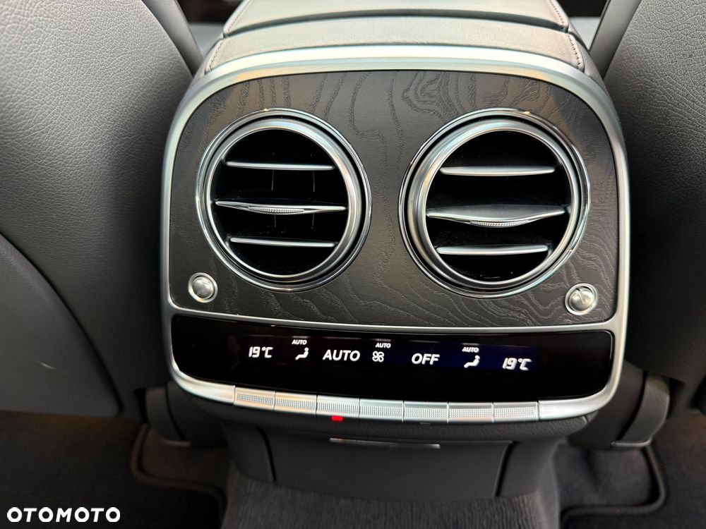 Mercedes-Benz Klasa S 400 d 4-Matic L 9G-TRONIC - 32