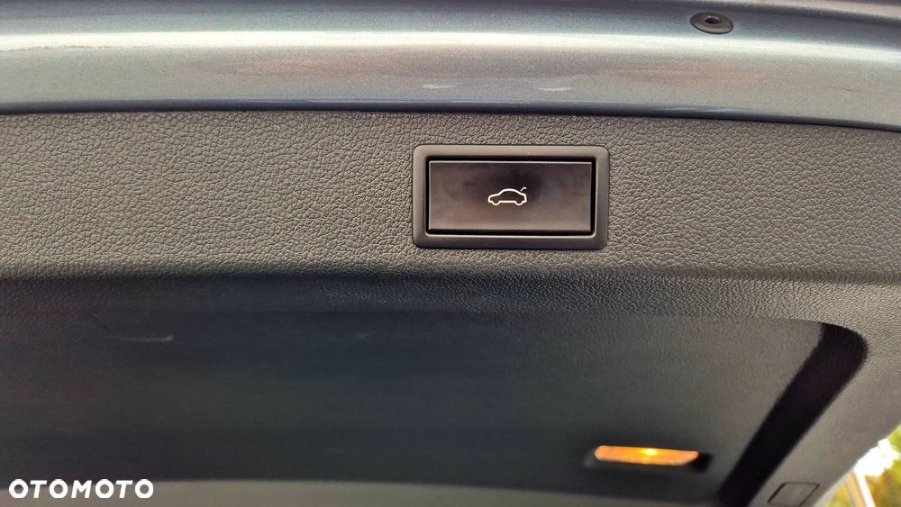 Skoda Superb 2.0 TDI DSG Sportline - 26