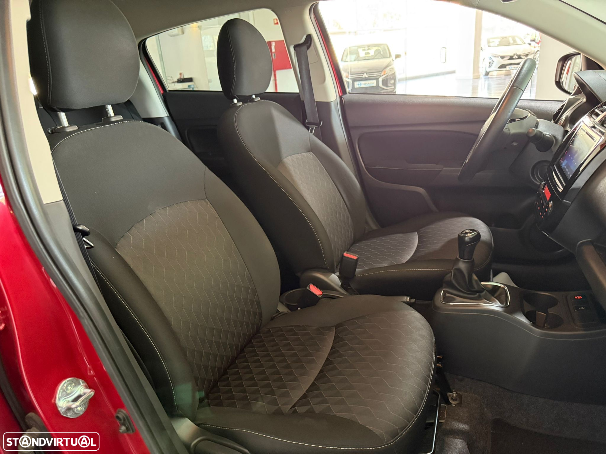 Mitsubishi Space Star 1.2 Intense Connect Edition - 17