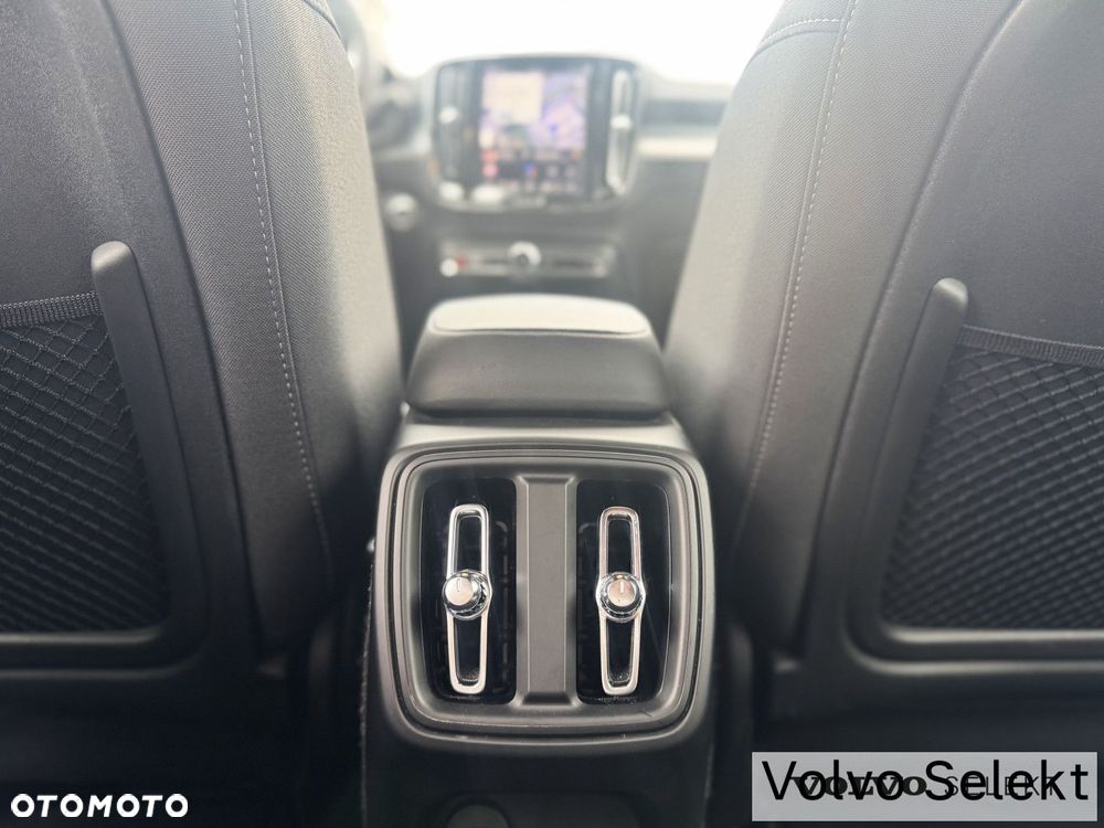 Volvo XC 40 - 21