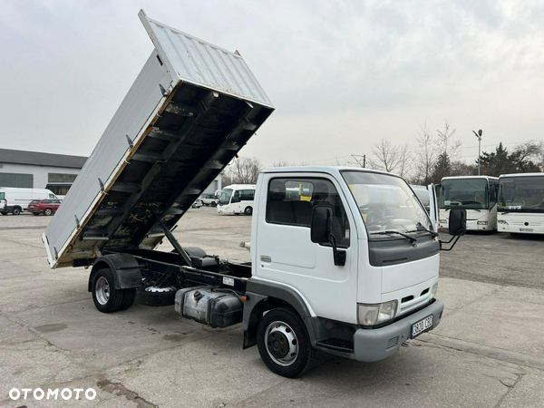 Nissan Cabstar