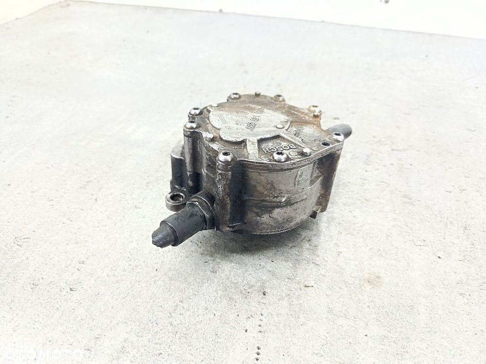 POMPA VACUM VW GOLF V 038145209C BOSCH 1.9 TDI - 3