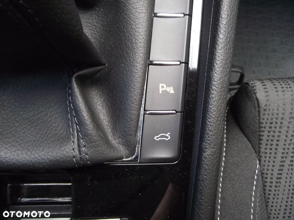 Skoda Superb 1.8 TSI Ambition - 34