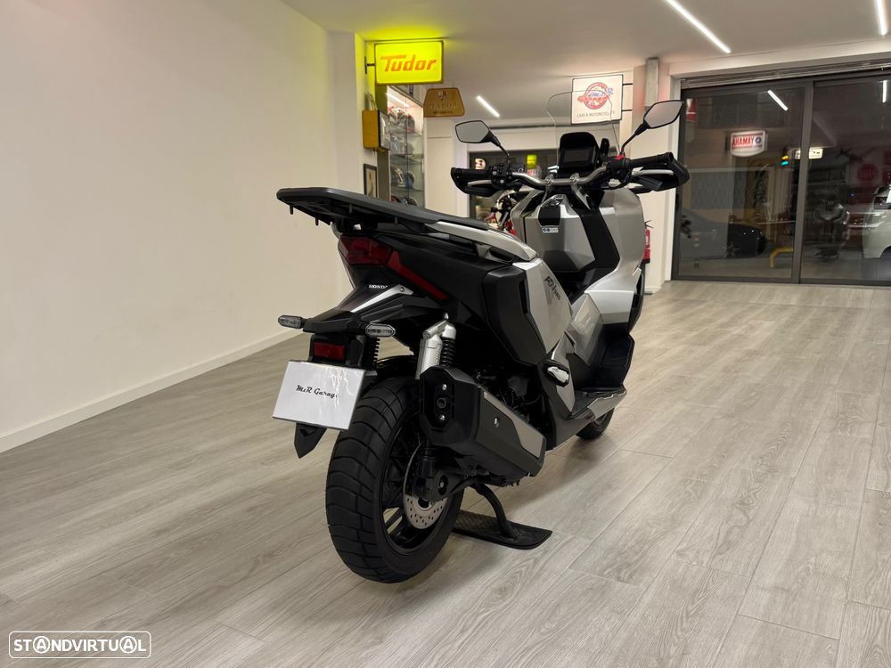 Honda ADV - 4
