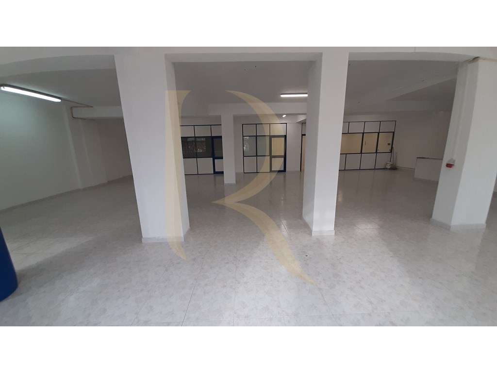 Loja/ armazém em Amora - Cruz de Pau - Seixal - Grande imagem: 3/12