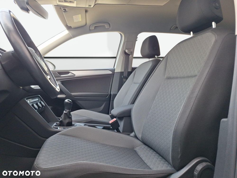 Volkswagen Tiguan Allspace 2.0 TDI SCR Trendline - 10