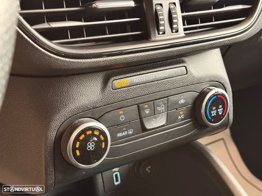 Ford Focus 1.0 EcoBoost MHEV ST-Line - 20