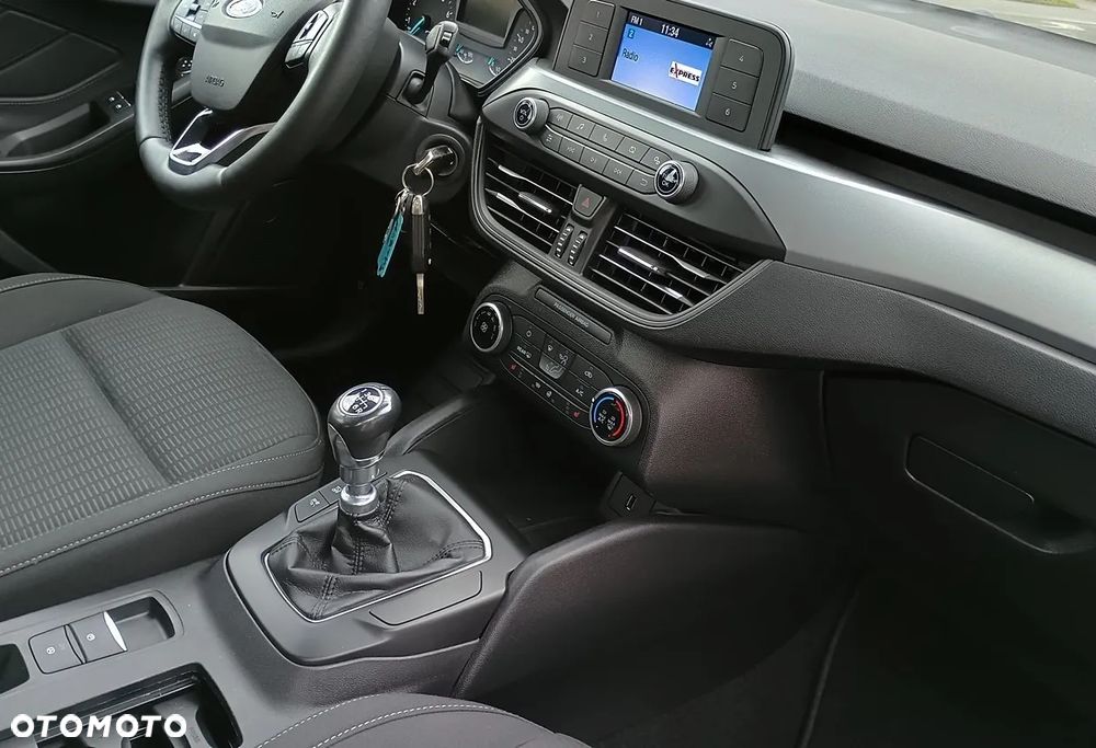 Ford Focus 1.0 EcoBoost Hybrid ACTIVE DESIGN - 10