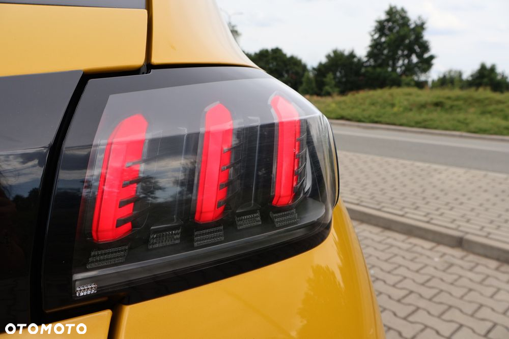 Peugeot 208 1.2 PureTech Allure S&S - 19