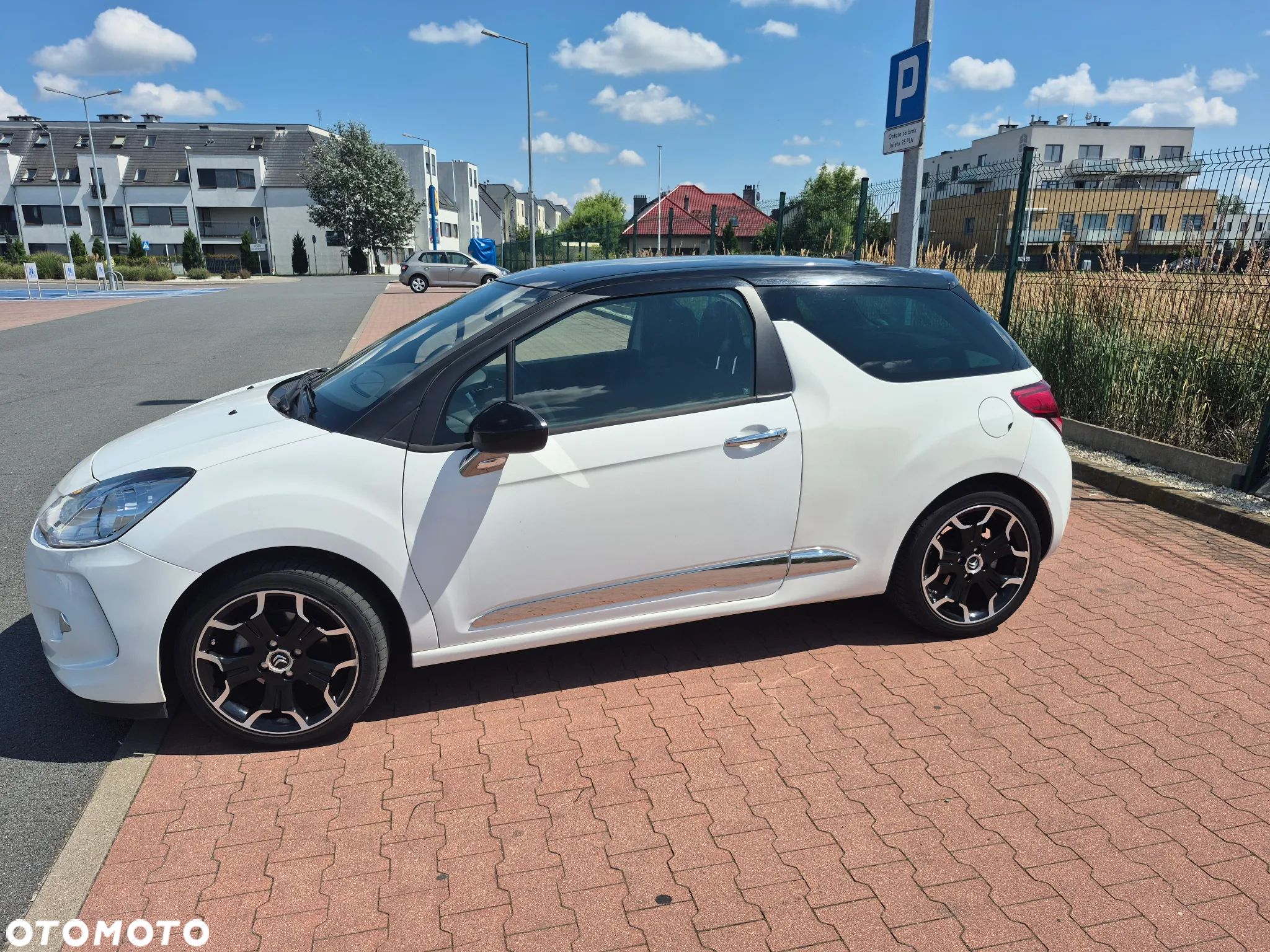 Citroën DS3 1.6 VTi SoChic - 1