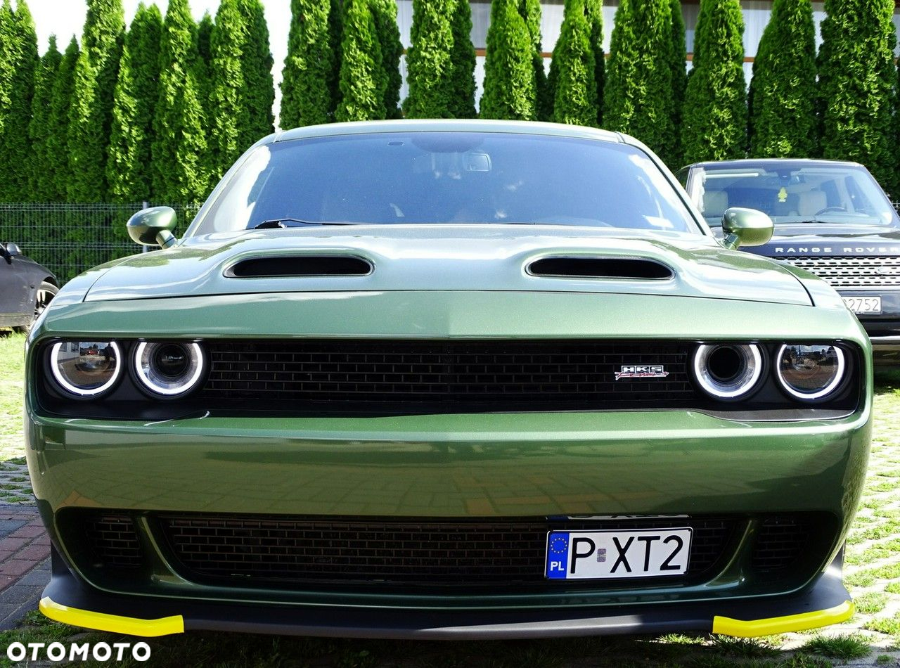 Dodge Challenger - 4